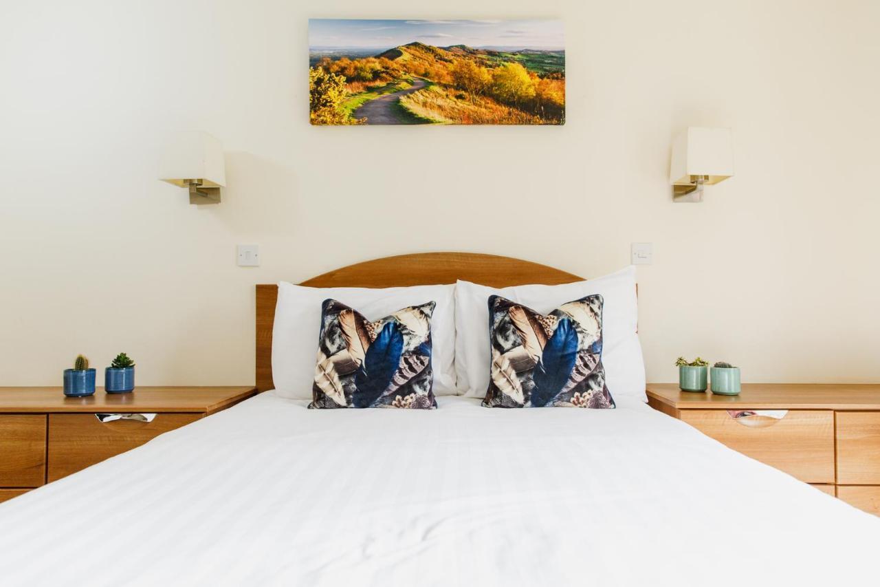 The Dewdrop Inn 4*