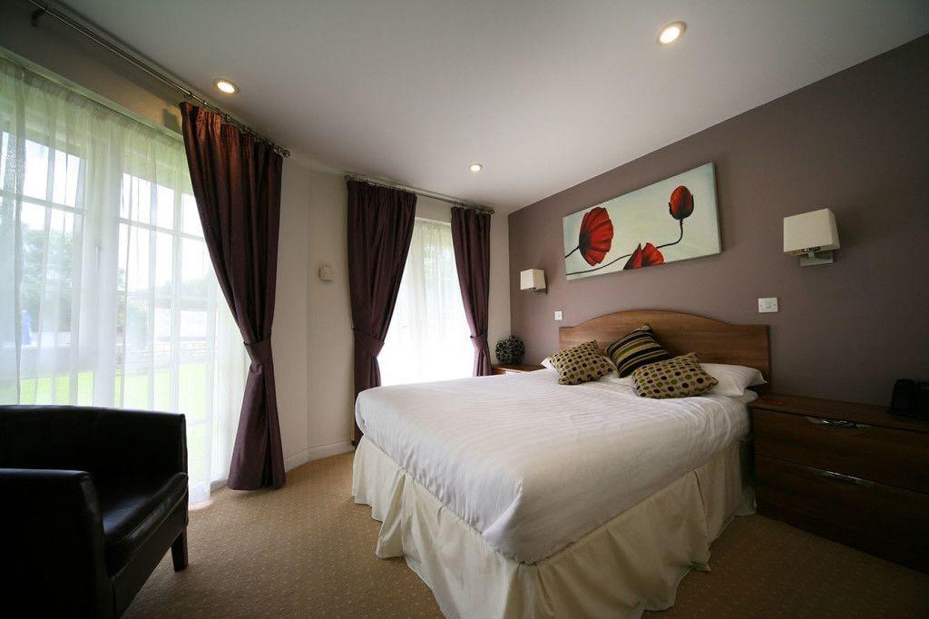 The Dewdrop 4* Bransford